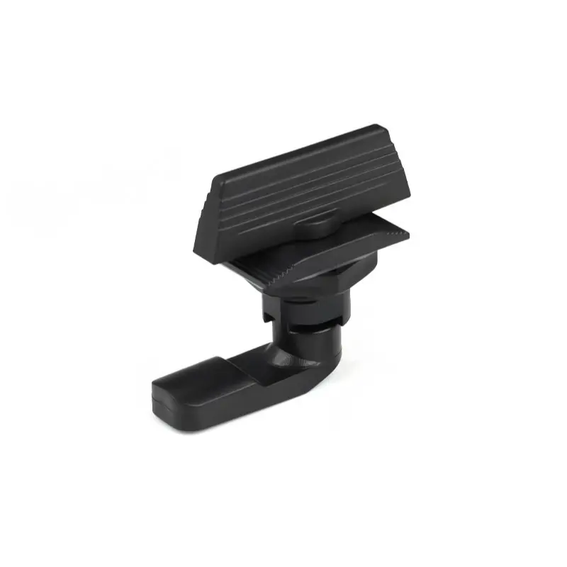 Заклучување на вратата на фундаменталната кутија